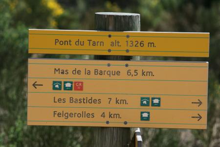 1326m.